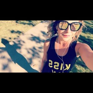 Meet your Posher, Hilda